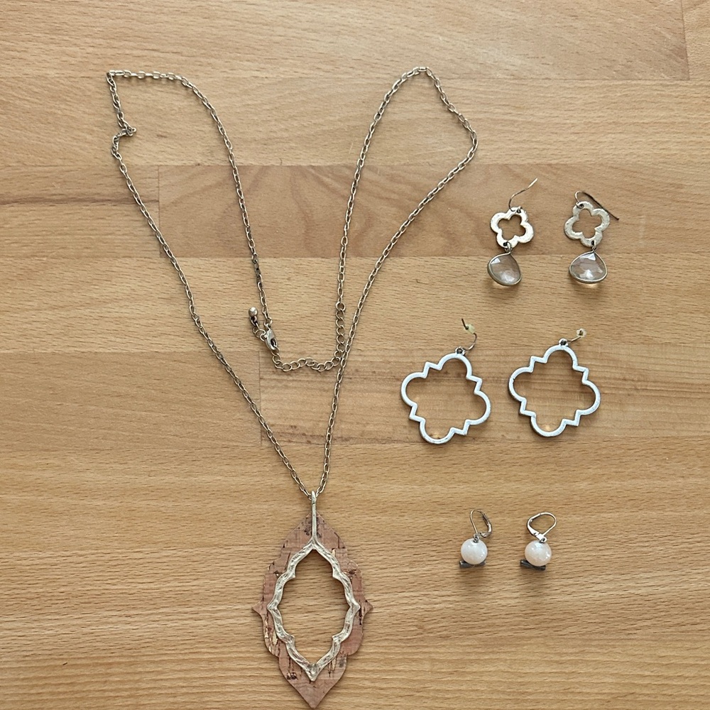 Chic Jewelry Lot